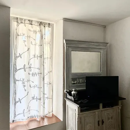 Rome Apartment *