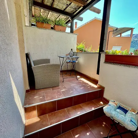 Rome Apartment *